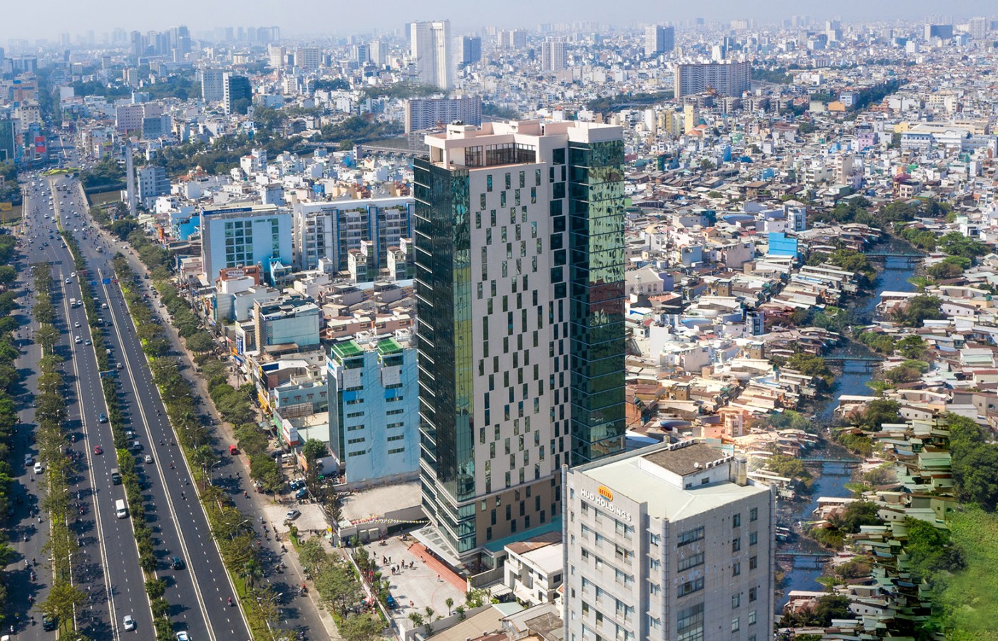 OFFICE AND APARTMENT BUILDING